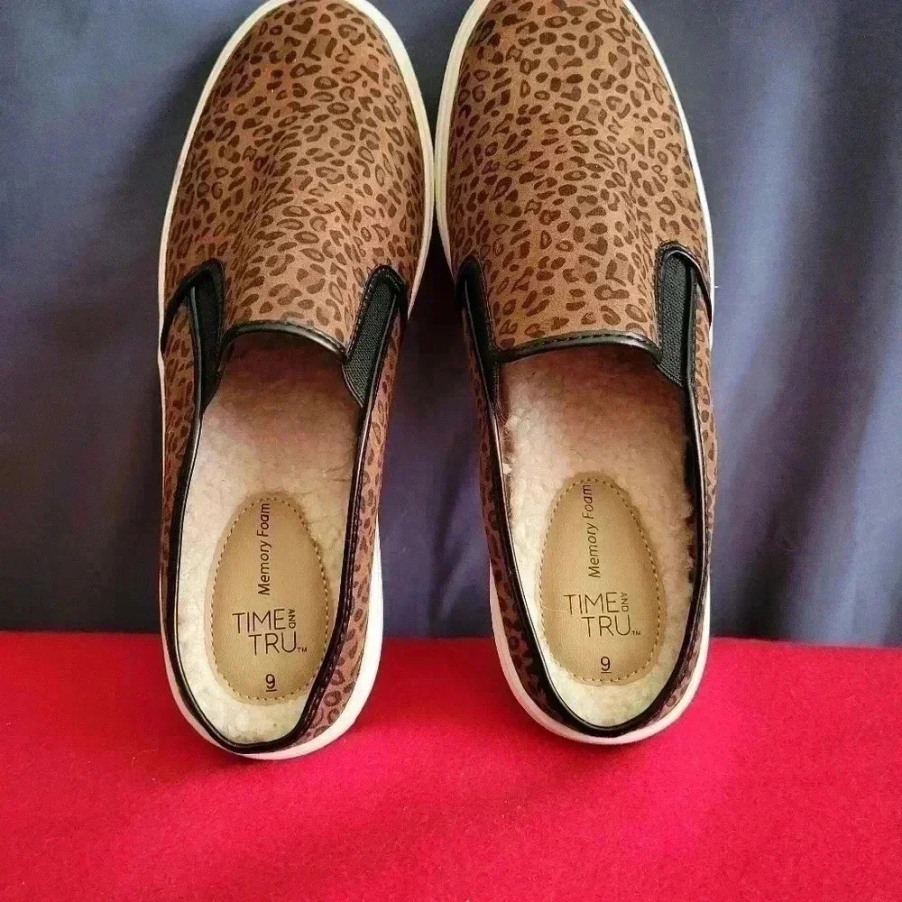 Time and Tru Shoes 9 NWOT - Picture 4 of 5